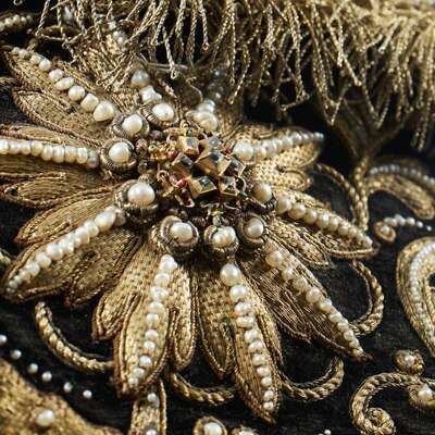 Stjerne fra bryllupssadlen (1634) fyldt med perler